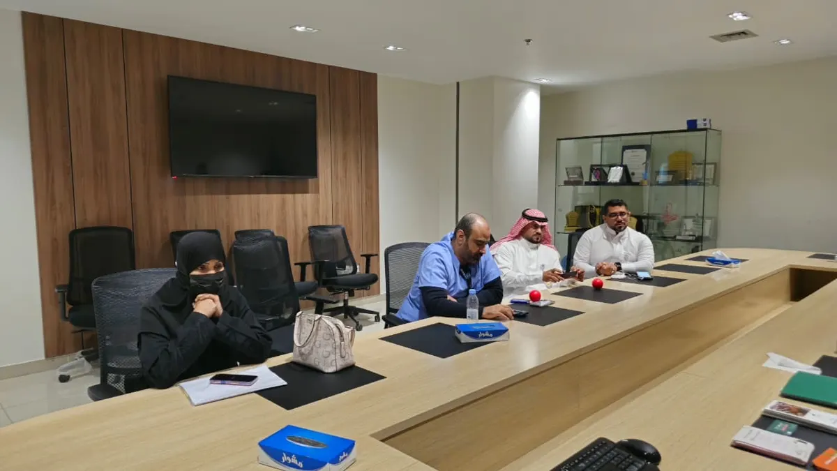 شبكة القطيف الصحية تختتم مبادرة «عِش خفيف» لتعزيز أنماط الحياة الصحية في بيئة العمل
