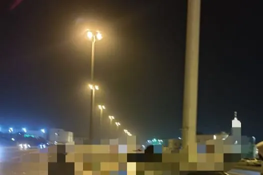 وفاة مواطنة أثناء قطعها طريق الملك فيصل بالبحاري
