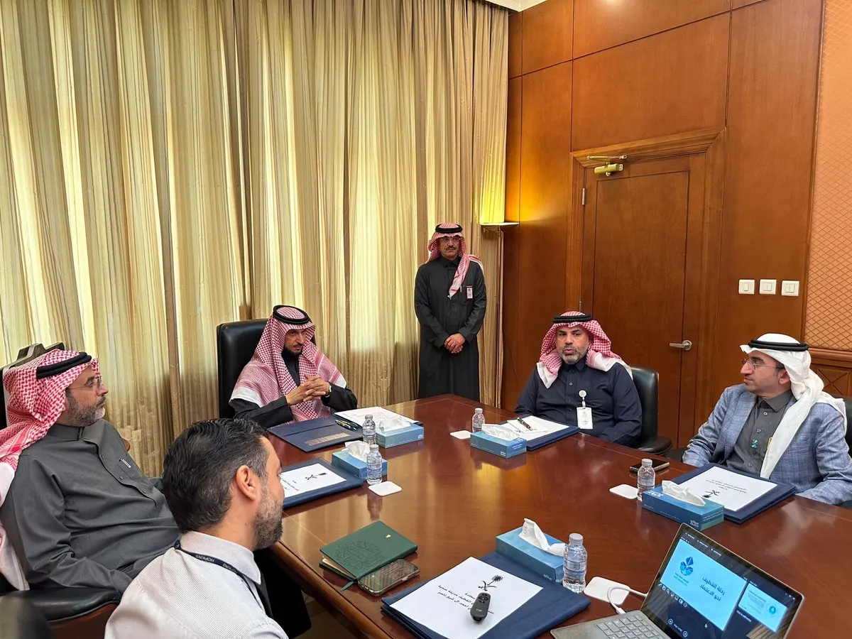 محافظ القطيف يلتقي مدير عام فرع وزارة الصحة بالشرقية ويطلع على منجزات القطاع الصحي بالمحافظة
