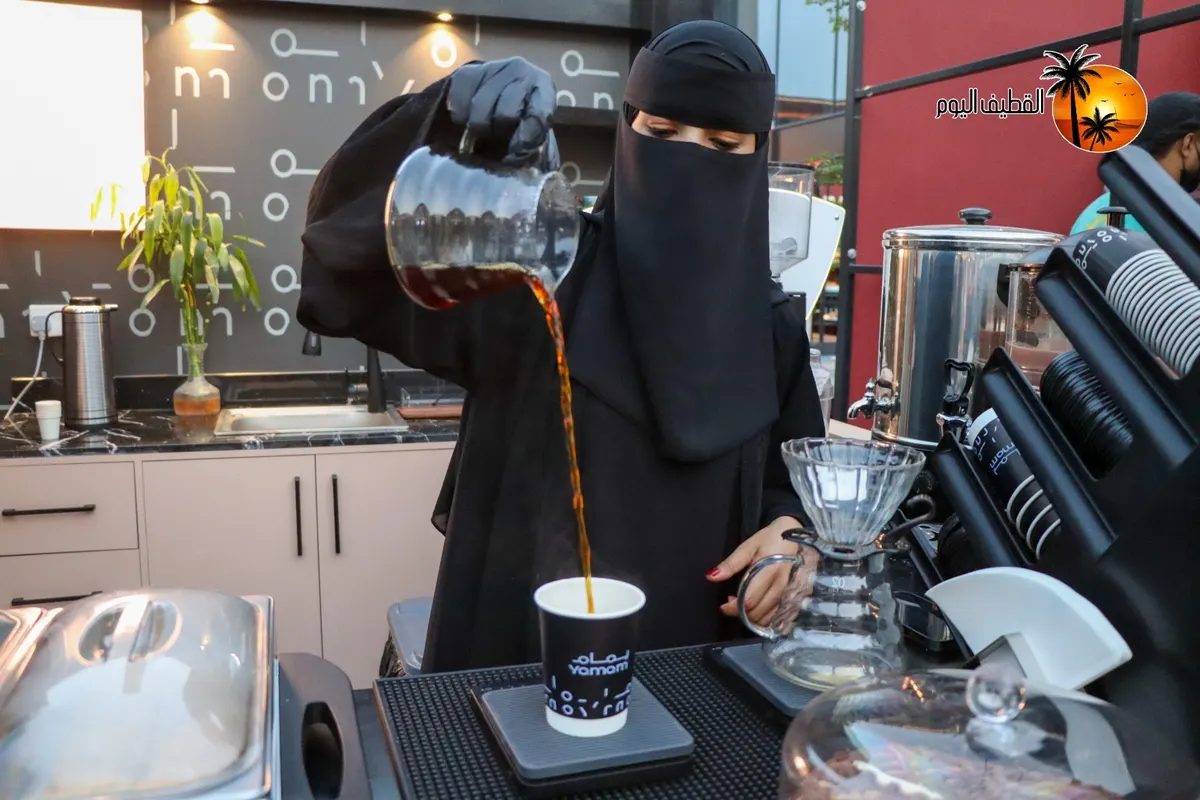 ليالي شتوية بنكهة القهوة والشوكولاتة على شاطئ سي فرونت بالقطيف