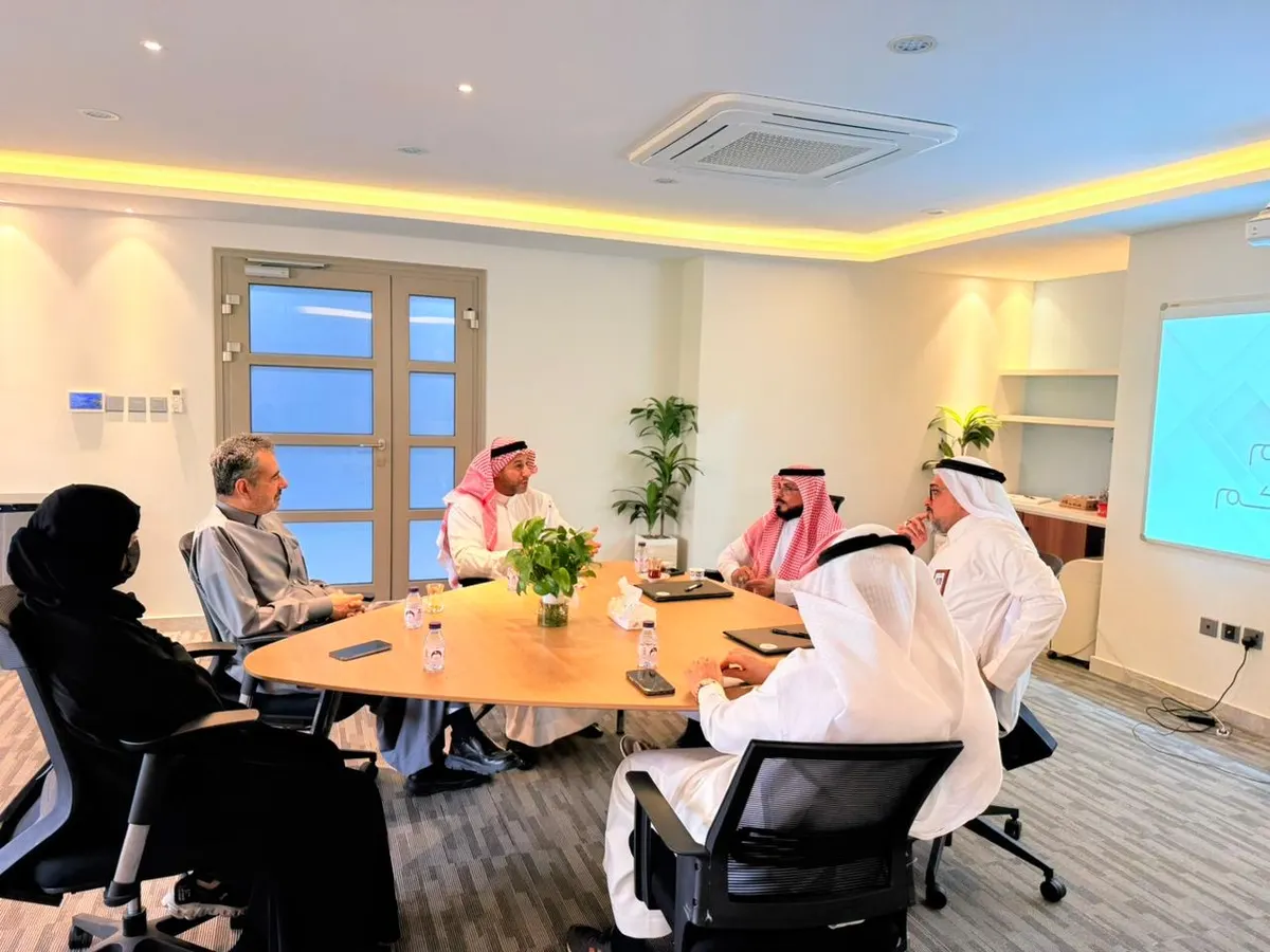 «القطيف الخيرية» تُطلق جسراً تعليمياً… شراكة مع معهد متخصص تفتح آفاق الإنجليزية للمستفيدين
