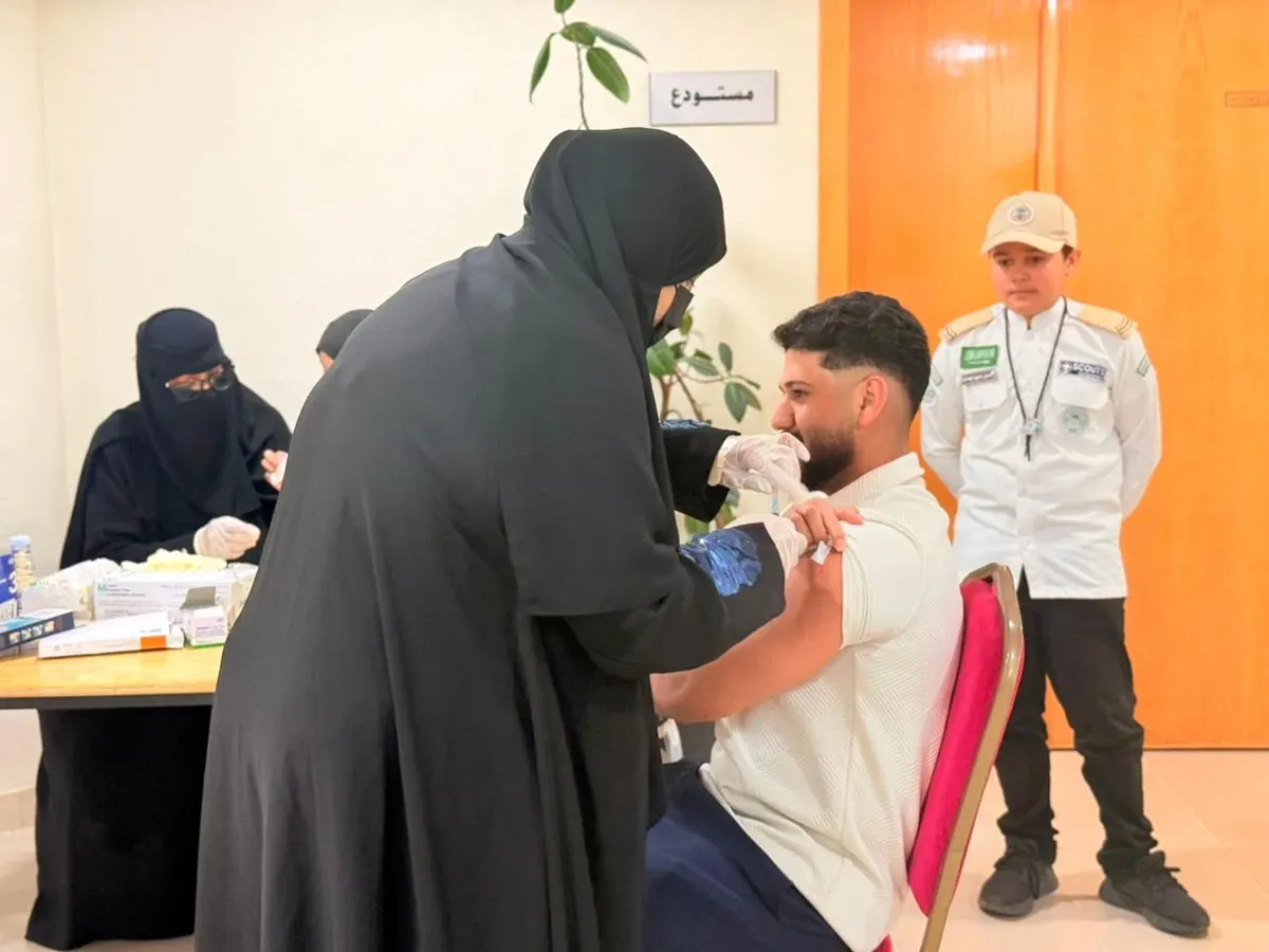 من بوابة خيرية القطيف.. «وخزات الإبر» تفتح طريق الحج الآمن لـ 30 حاجًا