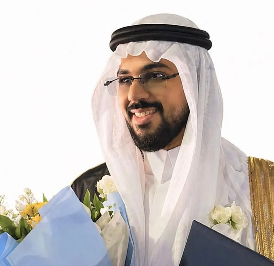 من القطيف.. «جامعة الإمام عبدالرحمن بن فيصل» تمنح عبدالله آل إبراهيم درجة البكالوريوس في الطب والجراحة