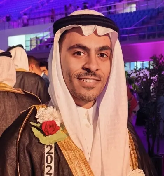 من البحاري.. «جامعة الإمام عبدالرحمن بن فيصل» تمنح محمد القفشات بكالوريوس الطب والجراحة العامة