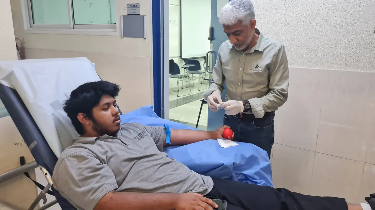 48 لترًا من الدماء تتدفق من «الكلية التقنية» إلى مستشفى القطيف