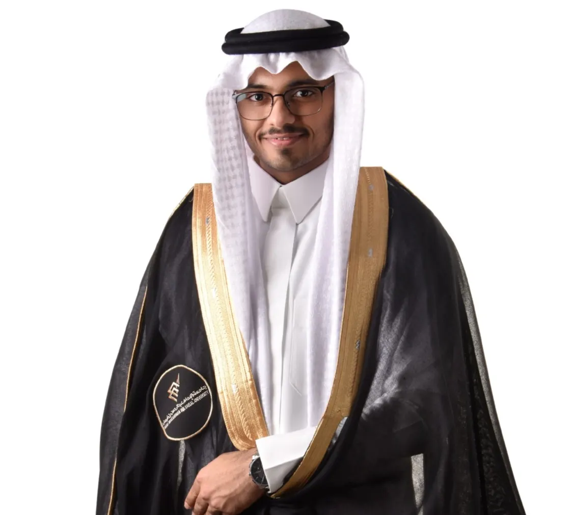 من القديح.. «جامعة الإمام عبدالرحمن بن فيصل» تمنح محمد المطاوعة بكالوريوس المالية والمصرفية