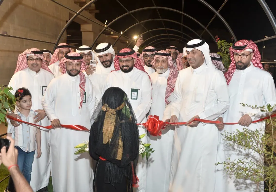 «خيرات الشرقية» يفتح أبواب التنمية بأكثر من 70 ركنًا في قلب العوامية.