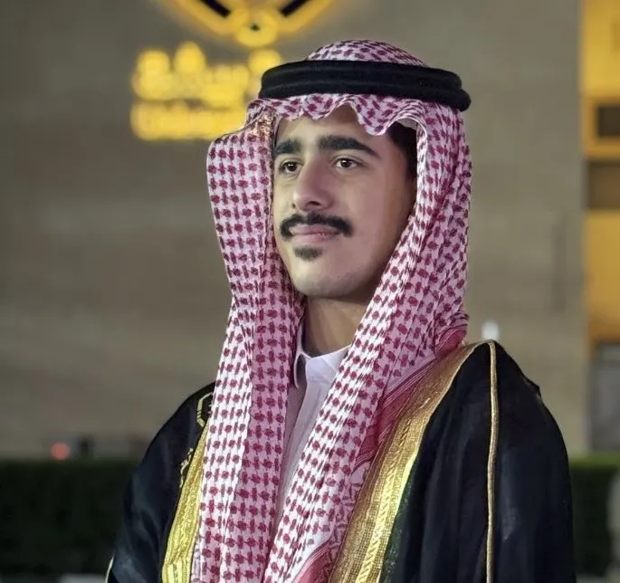من العوامية.. «جامعة بيشة» تمنح جابر آل نمر درجة البكالوريوس في التمريض