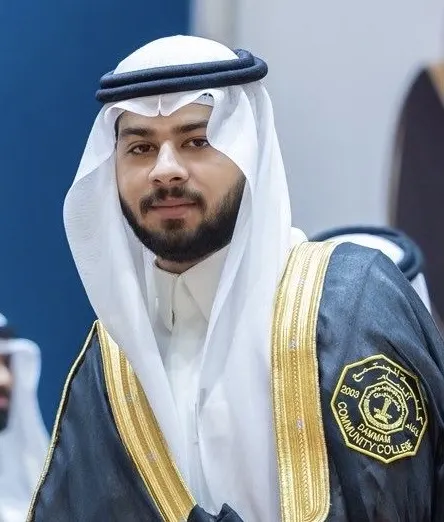 من القديح.. مع مرتبة الشرف الثانية.. كلية المجتمع بالدمام تمنح محمد آل سقلب الدبلوم العالي في إدارة سلاسل الإمداد