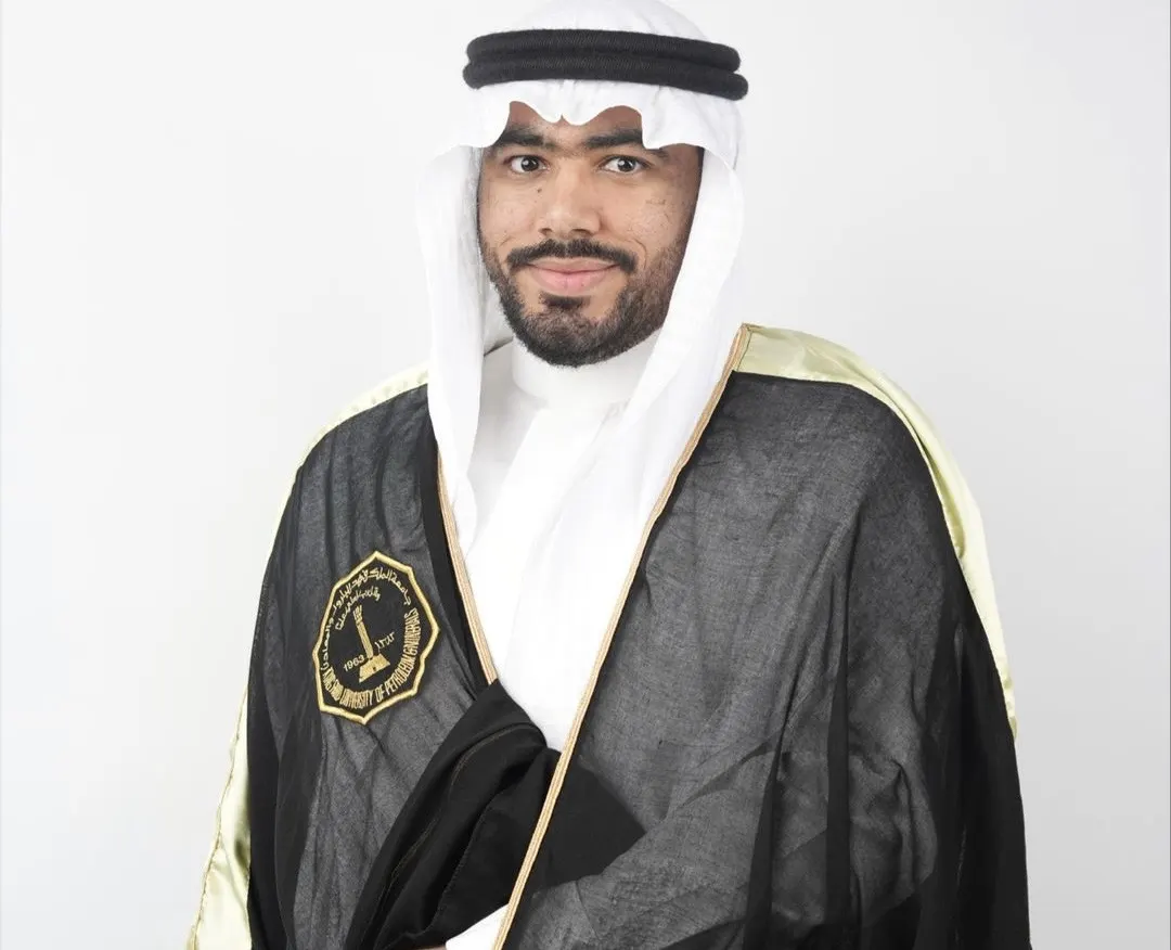 من جزيرة تاروت .. مع مرتبة الشرف.. «جامعة الملك فهد للبترول والمعادن» تمنح هادي آل محمد حسين البكالوريوس في الهندسة الكيميائية