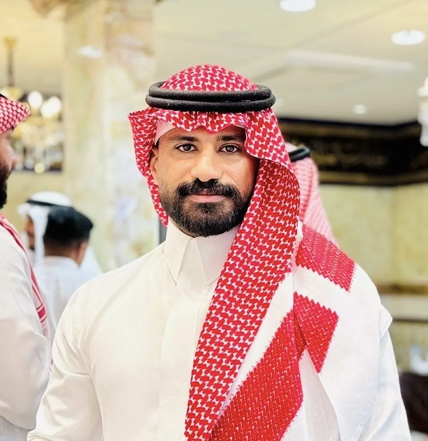 في العوامية.. «عبدالله» يُنير أسرتي «أبو كبوس» و«آل حماد»