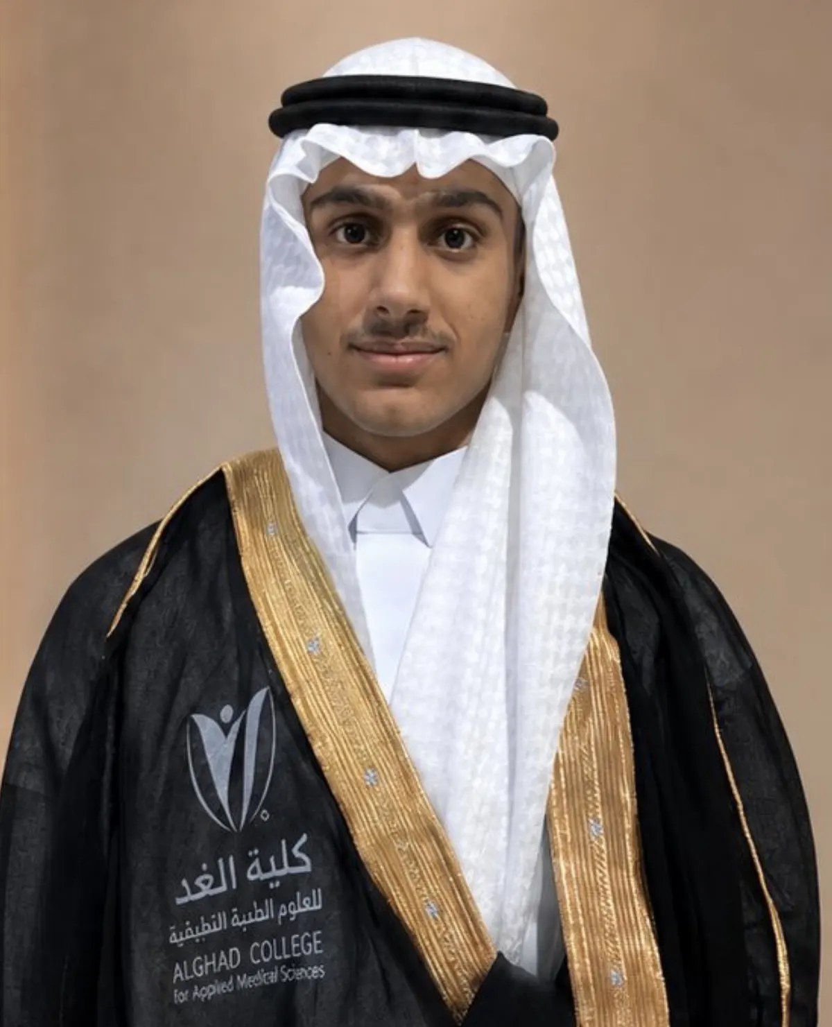 من شويكة القطيف.. «كلية الغد» تمنح السيد أمين الشبركه بكالوريوس التمريض