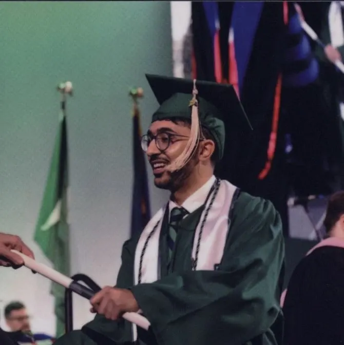 من القطيف.. مع مرتبة الشرف.. «جامعة ميتشغن ستيت» تمنح يوسف البيات درجة البكالوريوس في المحاسبة