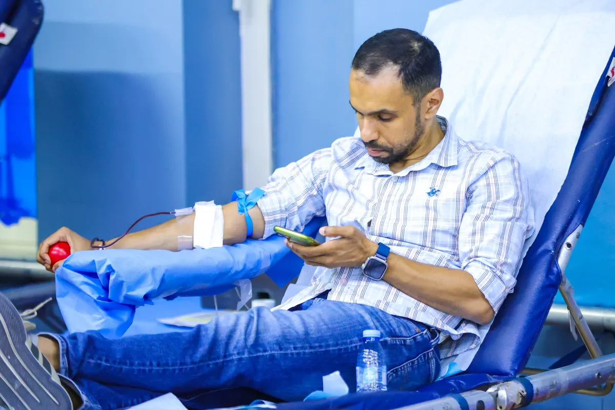 رسالة إنسانية تتجدد في خليج سيهات.. 84 متبرعًا في أول أيام «ومن أحياها 27»