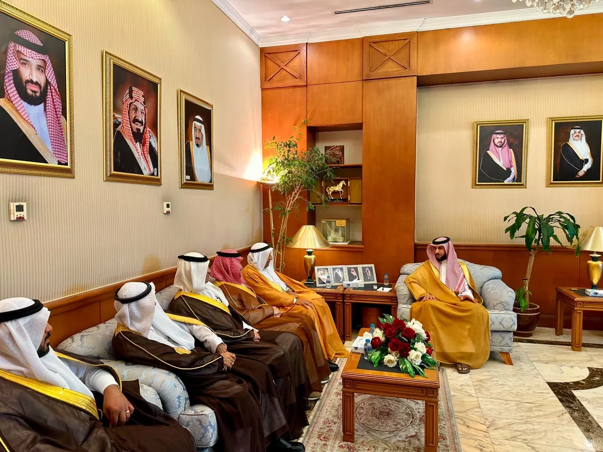 محافظ القطيف يلتقي المجلس الجديد لجمعية تاروت الخيرية ويطّلع على خططه وبرامجه