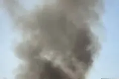 تصدّى للنيران سريعًا.. الدفاع المدني يخمد حريق مخلفات زراعية قرب مركز صحي الشويكة