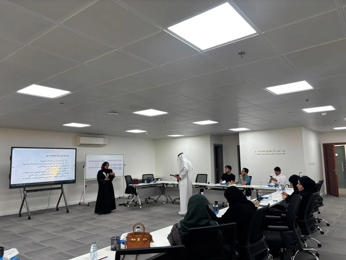 الصوت والنبرة ولغة الجسد.. «جمعية سيهات» تصقل أدوات الظهور الإعلامي لفريقها