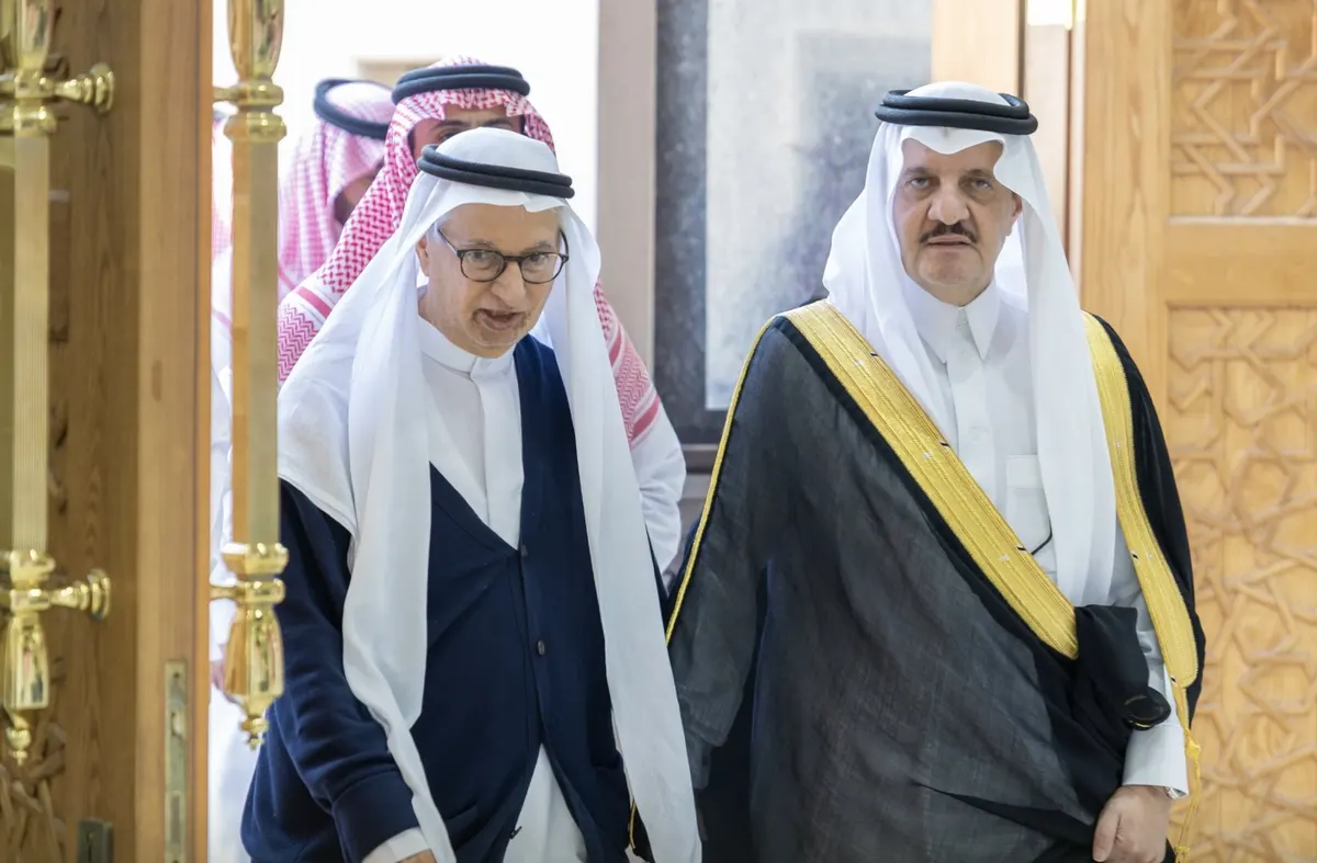 في القطيف.. سمو أمير المنطقة الشرقية يقدم التعازي لأسرة الجشي