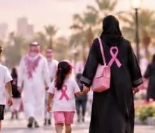 «نمشي لأجلها».. صفوى العام يحوّل الخطوات إلى رسالة وعي بسرطان الثدي