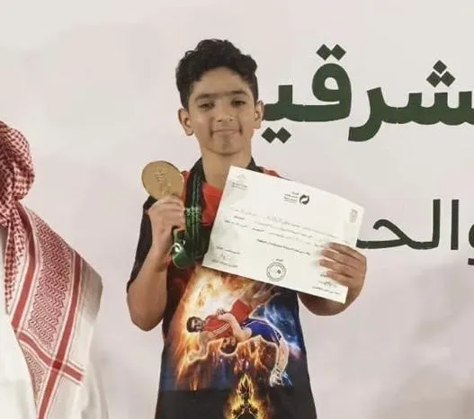 من سيهات.. «حسين الكابه» يحصد المركزين الثاني والثالث في بطولة الشرقية للمصارعة