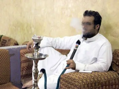 استشاري يحذر من خطورة المعسل على صحة القلب وارتباطه بمرض السكري