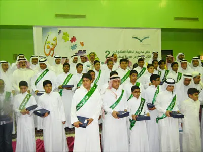 صفوى.. ”التفوق الطلابي“ تكرم المتفوقين في جميع المراحل الدراسية