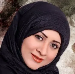 خارج الأسماء، داخل اللحظة