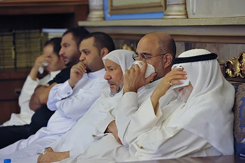 عاشوراء.. ملحمة وطنية ولوحة تعايش ديني يجسدها المواطن ورجل الأمن بالقطيف