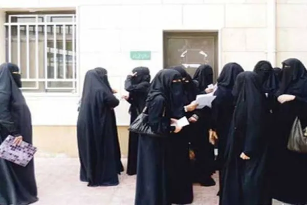 صفوى.. «كوني بالقرب» تجمع الإمهات والطالبات داخل مدرسة