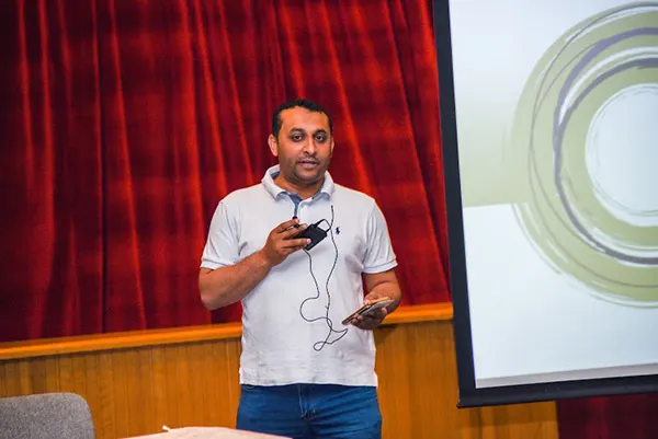 صاحب ال 700 جائزة.. الخميس: تراثنا أوقف مغامراتي والعالمية تُحصد من «الداخل»