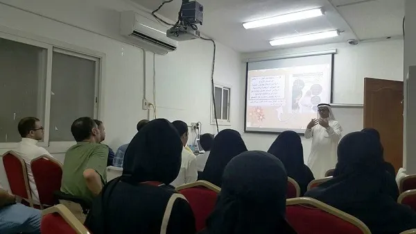 تاروت.. «زهور المستقبل» تناقش الإنسجام والتخطيط الأسري