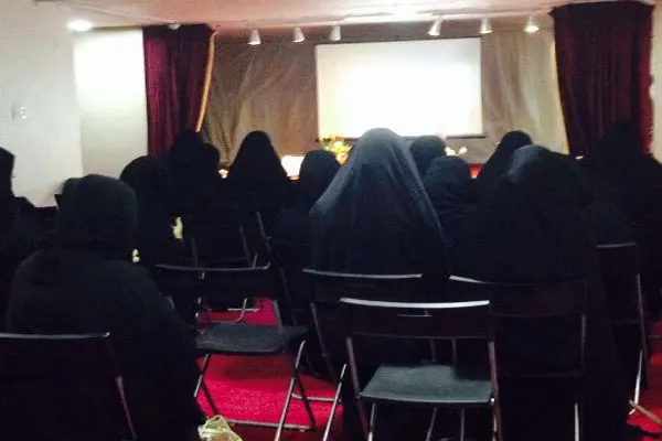 شاعرات يحتفلون ببر الوالدين في «أمسية شعرية» بتاروت