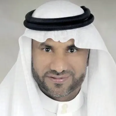 أيهما أقرب؟