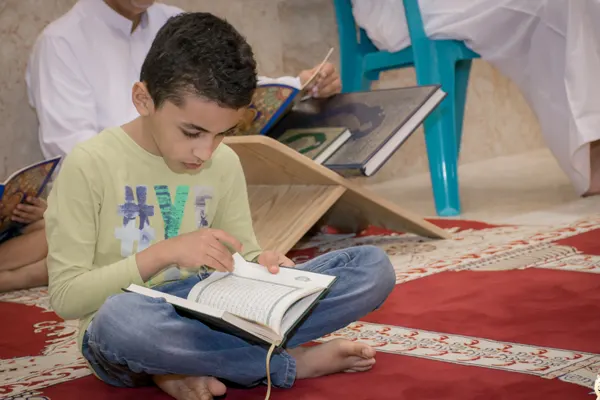 الليلة.. لجنة القرآن تنظم دورة التصويب ومخارج الحروف بالراشدية