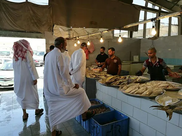 تعجيل سوق السمك الحضاري بالقطيف.. مطلب الزبائن قبل الباعة
