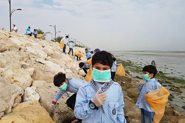 140 طالبا ينضمون لحملة «سيهات جميلة»