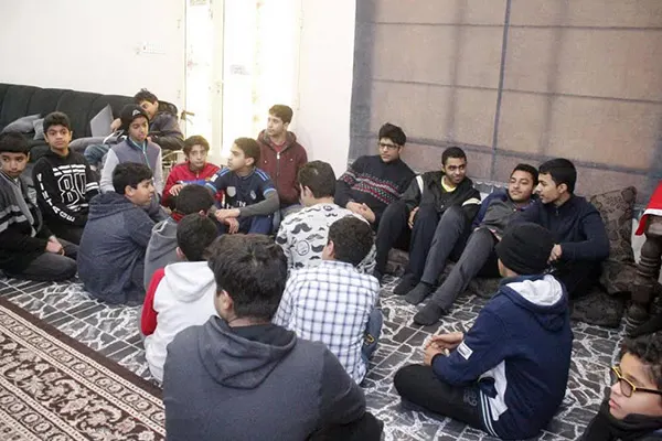 «المتميزيون» تكرم طلابها وطالباتها في صفوى
