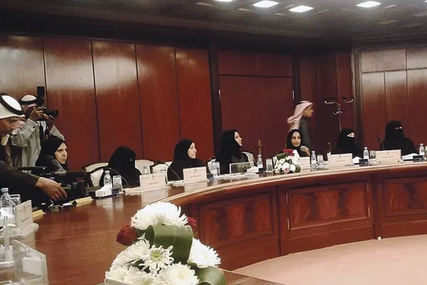 الشورى تطالب بوقف المادة 77 وفصل السعوديين بالقطاع الخاص