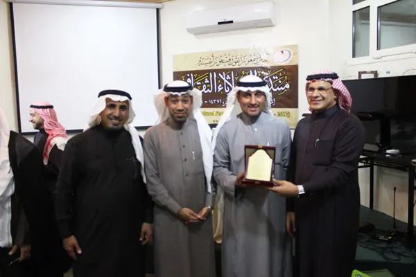 بالصور.. خطاطان يطالبان وزارة التعليم بالاهتمام بمنهج الخط