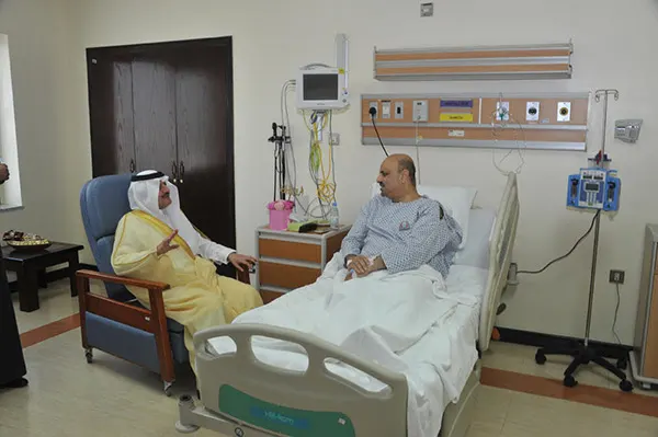 بعد زيارته للمهندس البراهيم.. أمير الشرقية: المجتمع متكاتف.. ولن ينجح الدخلاء في تمزيقه