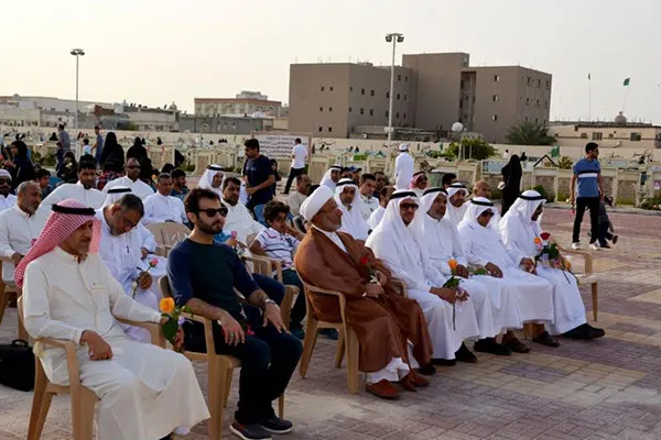سيهات.. العشرات يشاركون في انطلاق ”بر الوالدين“ بالمقبرة