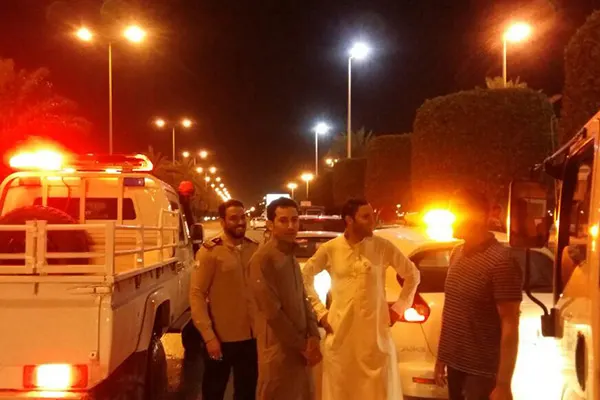 بلدية القطيف تطلق حملة لملاحقة الباعة المتجولين بالواجهة البحرية
