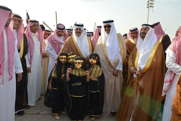 أمير الشرقية يفتتح مهرجان الساحل الشرقي للتراث البحري في الدمام