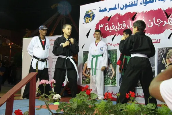 أطفال كافل اليتيم يشاركون في أفتتاح مهرجان أنامل قطيفية