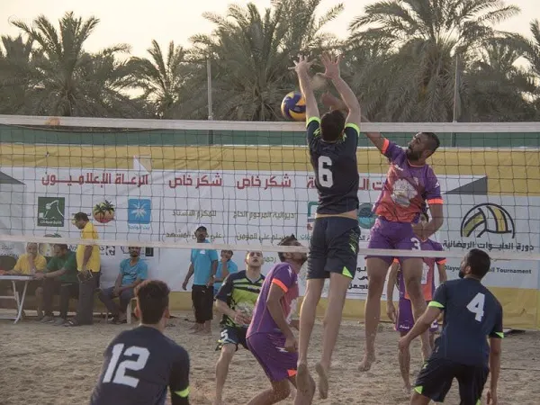 «سليس» يتأهل إلى دور الأربعة