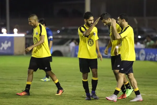 الكواكب يشع.. ويحجز أول مقاعد دور ال «4» بزواج تاروت