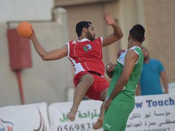 نجوم اليد السعودية ومنتخب شواطئ البحرين يلتقيان في افتتاح شاطئية أم الحمام