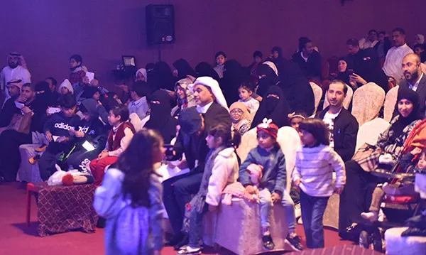القطيف.. انطلاق مسرحية «عبدالعظيم برقبته ثلاث حريم» للجنسين
