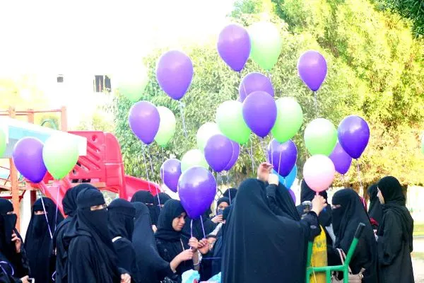 463 سيدة يدشنّ أول فريق نسائي للمشي بصفوى