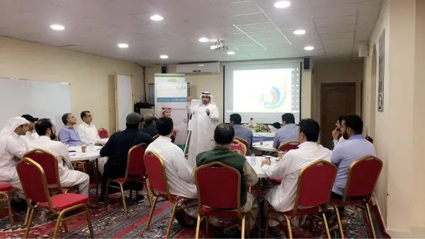 مدرب يتهم الإعلام بالتقصير في تسليط الضوء على البرامج الخدمية للشباب